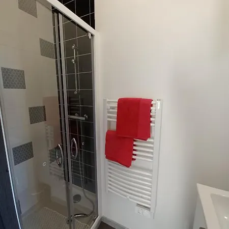 Nid Douillet شقة *